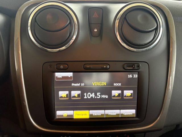 DACIA Sandero usata, con Specchietti laterali elettrici
