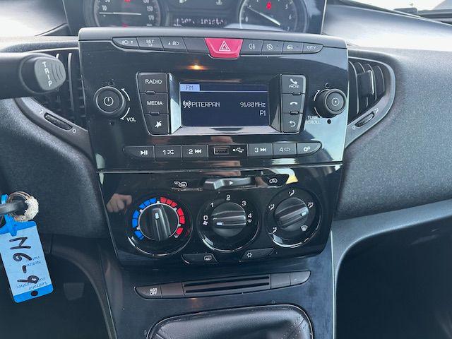 LANCIA Ypsilon usata, con Sedile posteriore sdoppiato