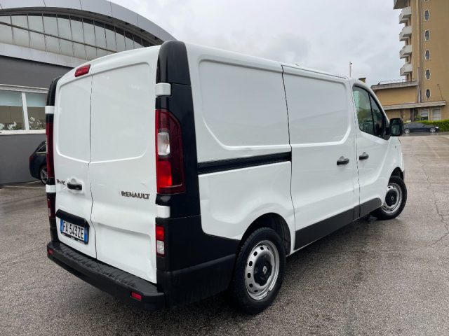 RENAULT Trafic usata, con Alzacristalli elettrici