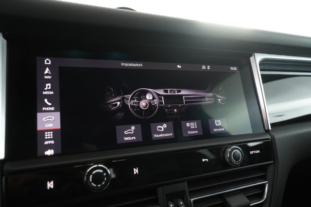 PORSCHE Macan usata 16