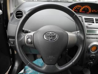 TOYOTA Yaris usata, con Alzacristalli elettrici