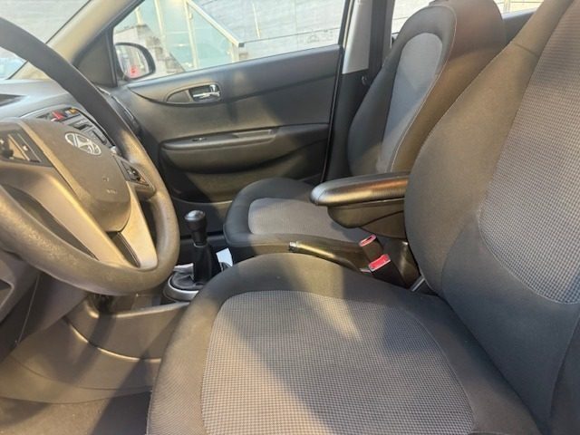 HYUNDAI i20 usata, con Climatizzatore