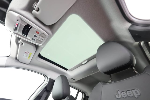 JEEP Avenger usata 18
