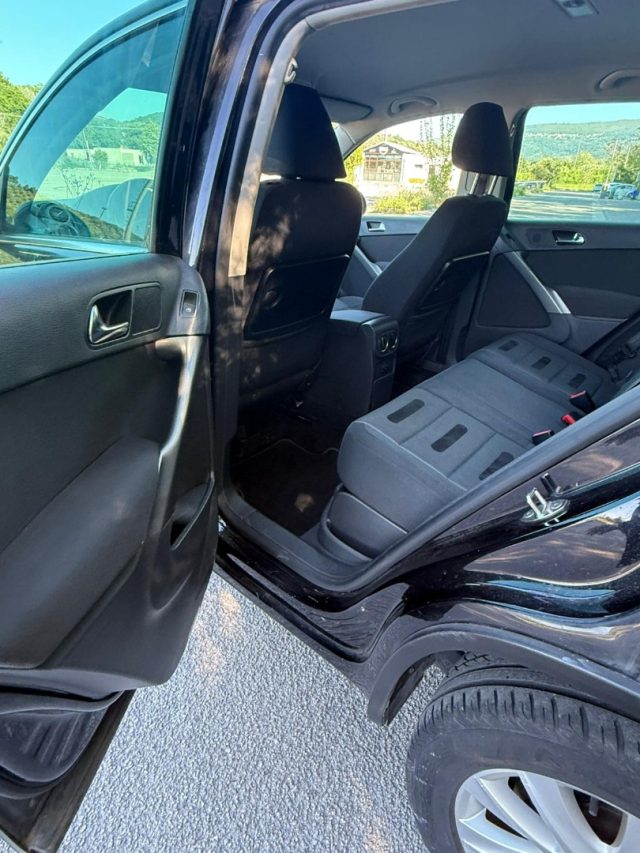 VOLKSWAGEN Tiguan usata, con Bracciolo