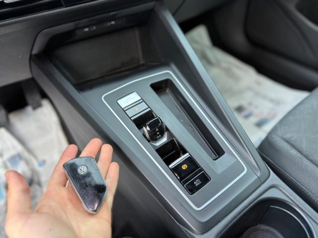 VOLKSWAGEN Golf usata, con Bracciolo