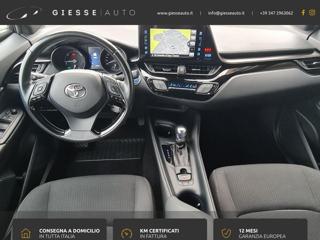 TOYOTA C-HR usata, con USB