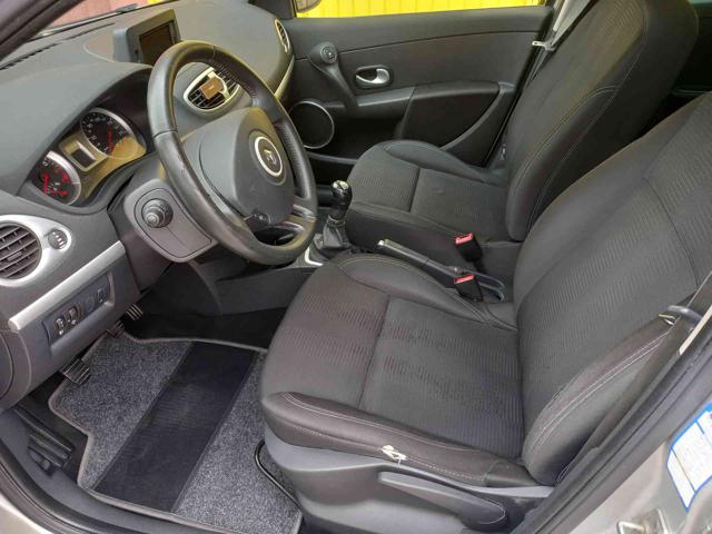 RENAULT Clio usata, con Sedile posteriore sdoppiato