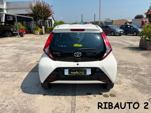 TOYOTA Aygo usata, con Sound system