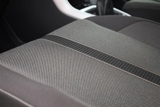 VOLKSWAGEN T-Roc usata, con USB