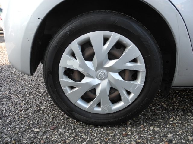 TOYOTA Yaris usata 67