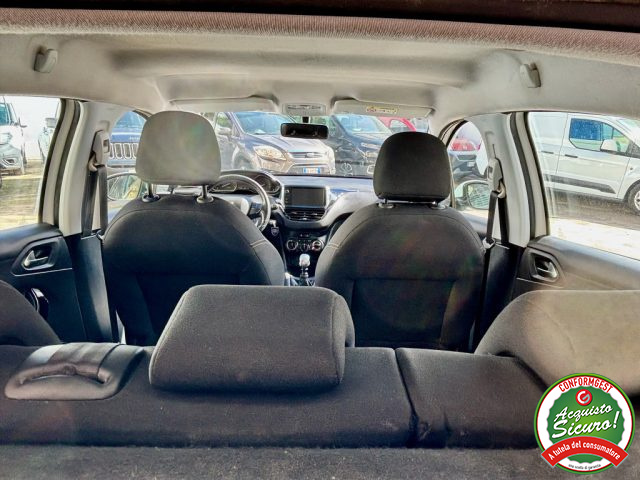 PEUGEOT 208 usata, con Leve al volante