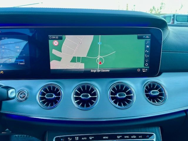 MERCEDES-BENZ E 220 usata, con ESP