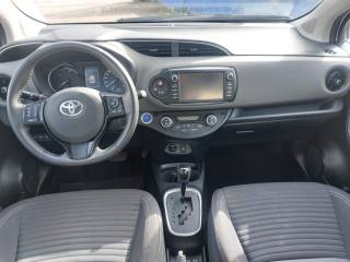 TOYOTA Yaris usata 8