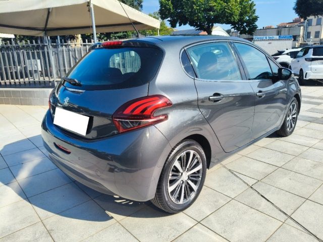 PEUGEOT 208 usata, con Alzacristalli elettrici
