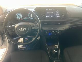 HYUNDAI Bayon usata, con Autoradio