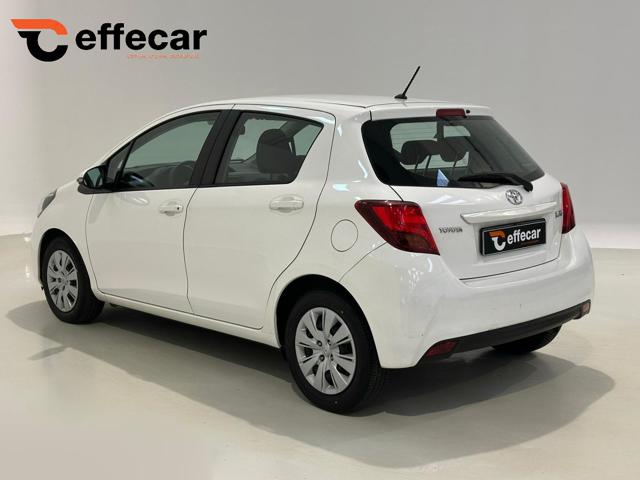 TOYOTA Yaris usata, con Autoradio