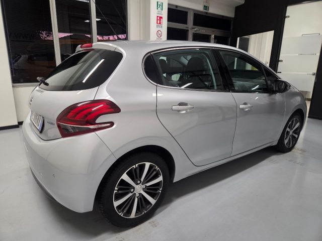 PEUGEOT 208 usata, con Airbag Passeggero