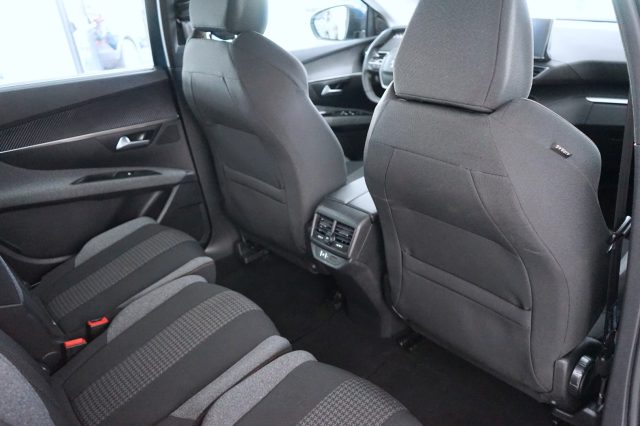 PEUGEOT 5008 usata, con Monitoraggio pressione pneumatici