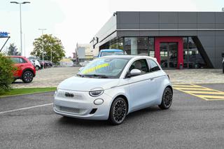 FIAT 500e La Prima Berlina 320