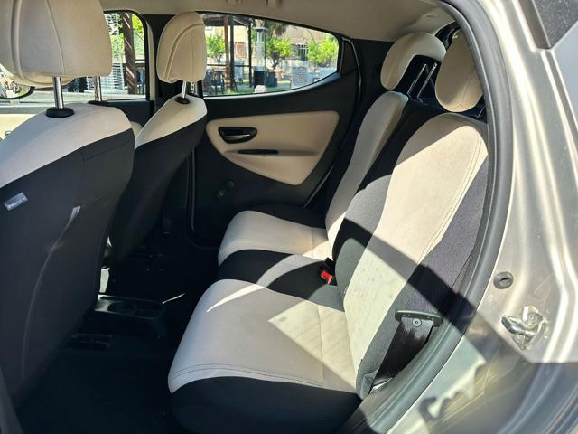 LANCIA Ypsilon usata, con Fendinebbia