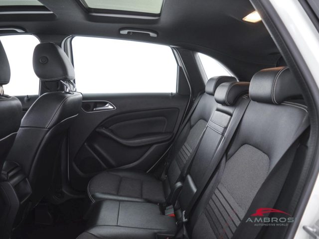 MERCEDES-BENZ CLA usata 9