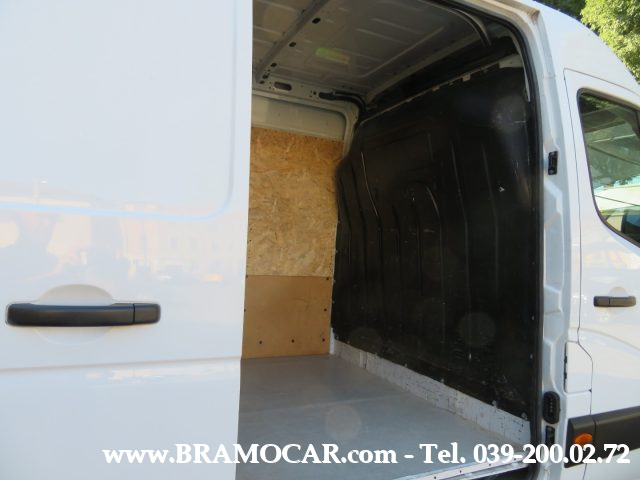 RENAULT Master usata, con Sensori di parcheggio posteriori