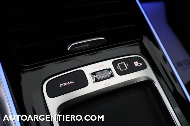 MERCEDES-BENZ GLA 180 usata, con Park Distance Control