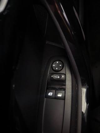 PEUGEOT 208 usata 17