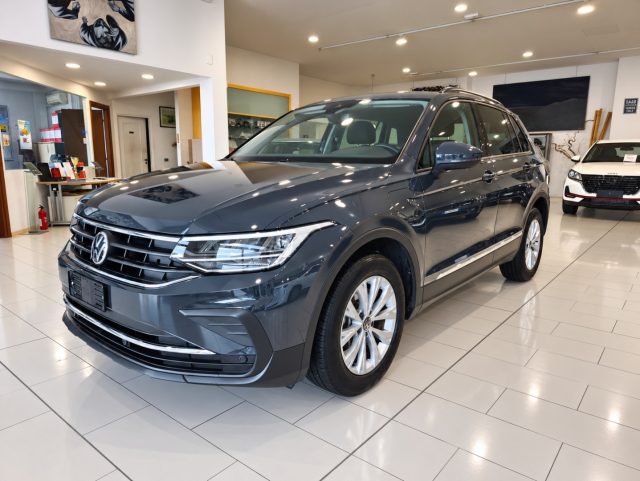 VOLKSWAGEN Tiguan usata, con Lettore CD
