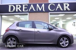 PEUGEOT 208 usata, con Autoradio