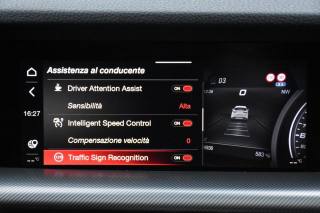 ALFA ROMEO Stelvio usata, con Vetri oscurati