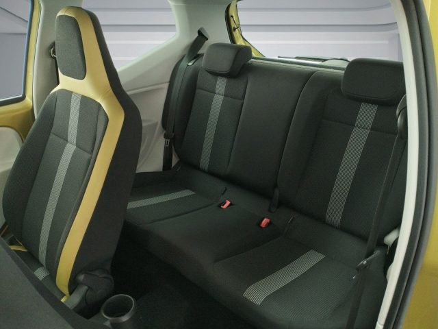 VOLKSWAGEN up! usata 18