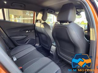 PEUGEOT 2008 usata, con Cruise Control