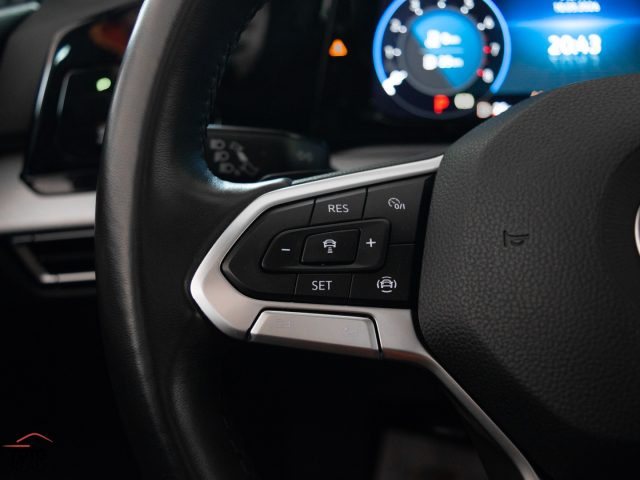 VOLKSWAGEN Golf usata, con Frenata d