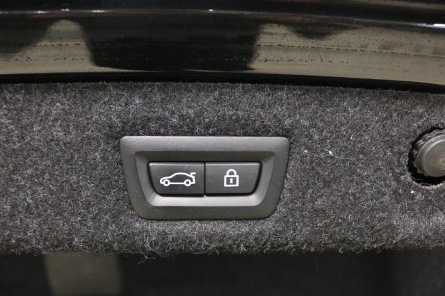 BMW 520 usata, con Fari LED