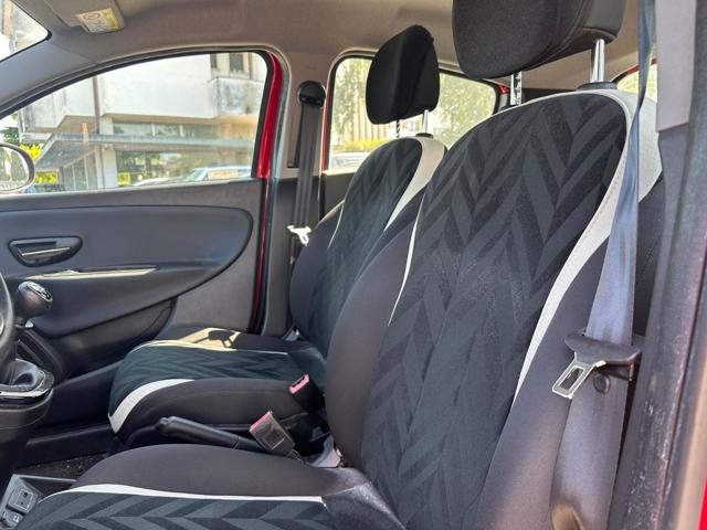 LANCIA Ypsilon usata, con Autoradio