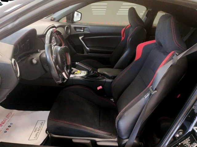 TOYOTA GT86 usata 15