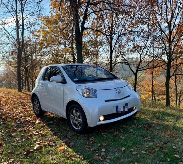 TOYOTA iQ usata, con Airbag Passeggero