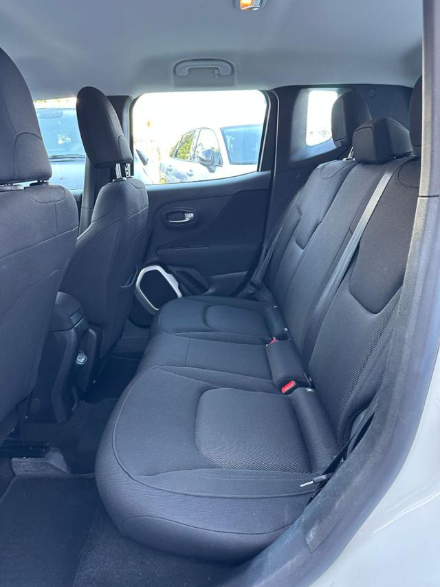 JEEP Renegade usata, con USB