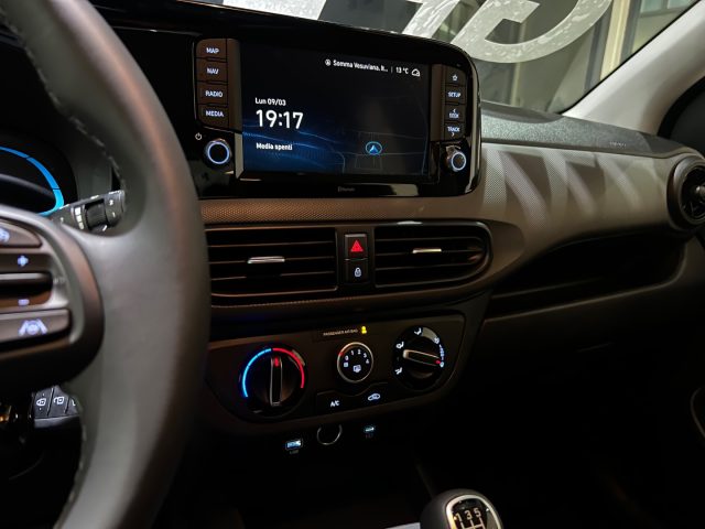 HYUNDAI i10 usata, con Volante multifunzione