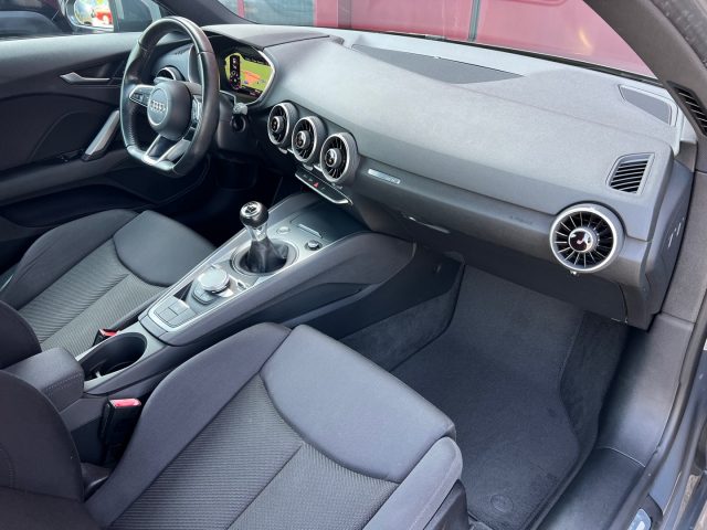 AUDI TT usata, con Autoradio
