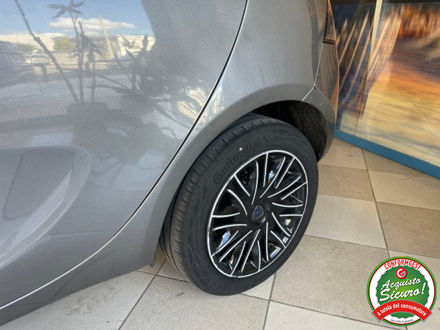 LANCIA Ypsilon usata, con Autoradio digitale