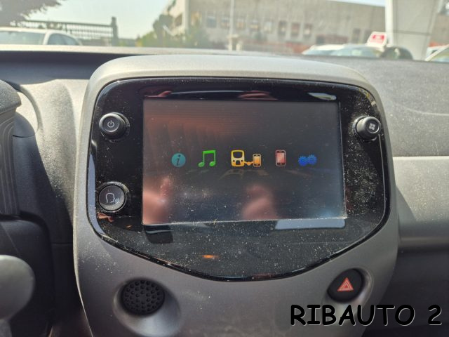 TOYOTA Aygo usata, con Controllo automatico clima