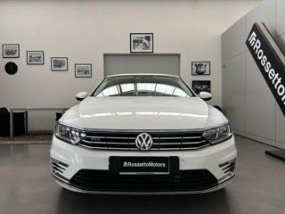 VOLKSWAGEN Passat usata, con Airbag