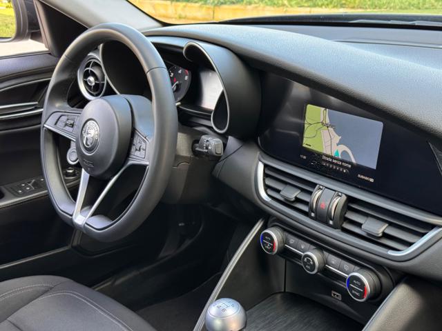 ALFA ROMEO Giulia usata, con Volante in pelle