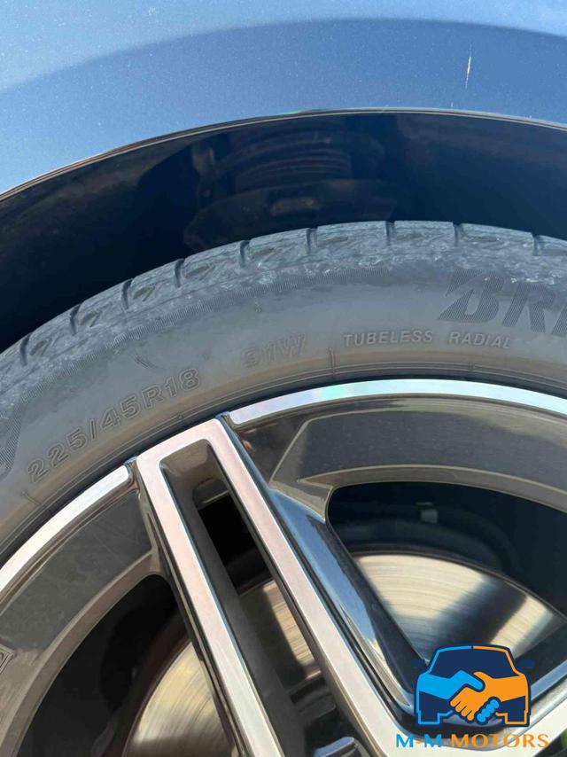 MERCEDES-BENZ CLA 180 usata, con Autoradio
