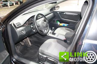 VOLKSWAGEN Passat usata, con Park Distance Control