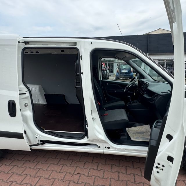 FIAT Doblo usata, con Sensori di parcheggio posteriori