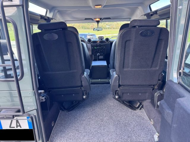 LAND ROVER Defender usata, con Bracciolo