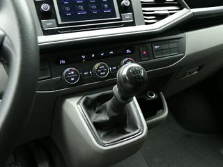 VOLKSWAGEN Caravelle usata, con Vivavoce